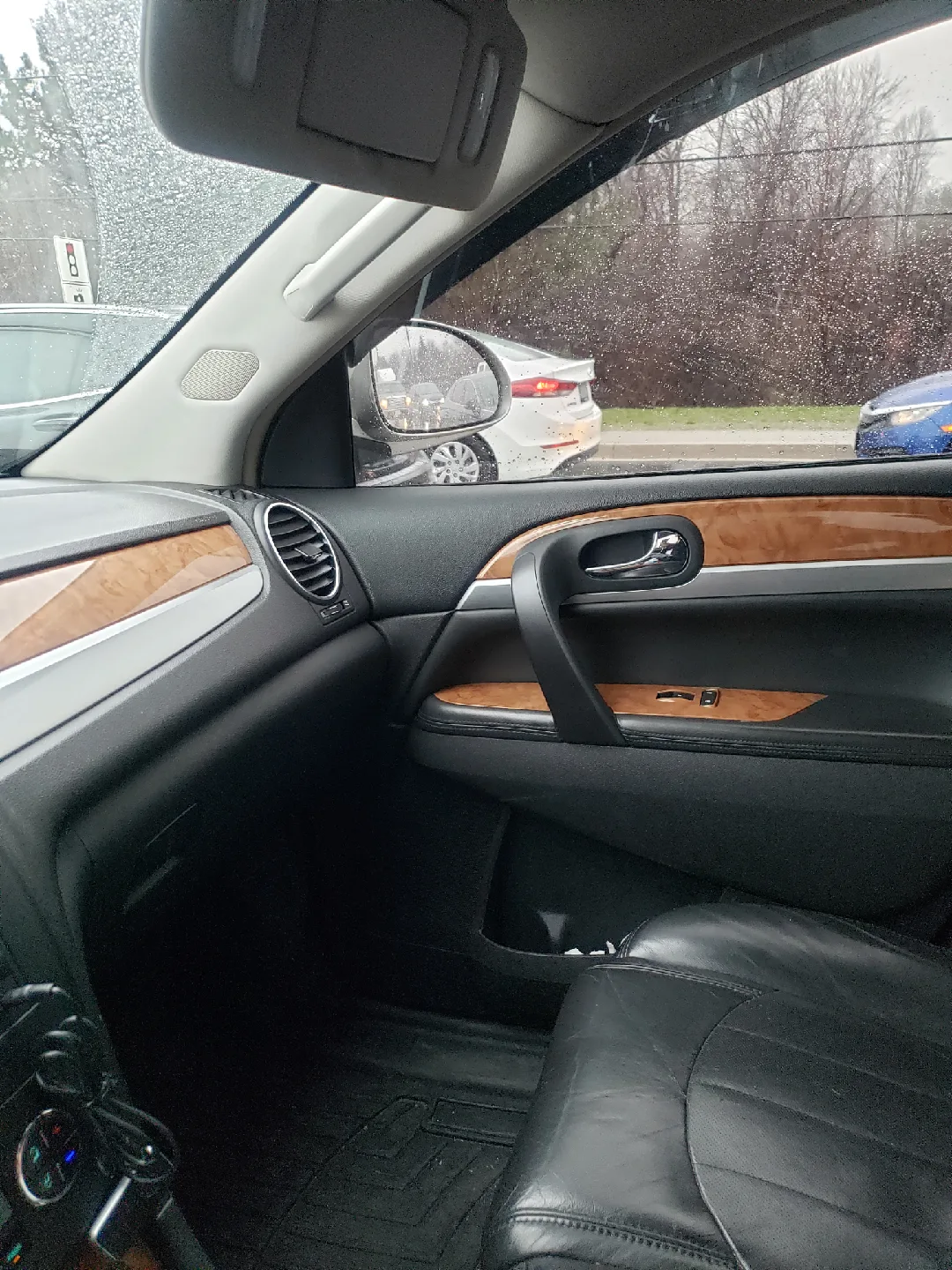 Buick Enclave SUV - Silver 2008 image indicator(6)