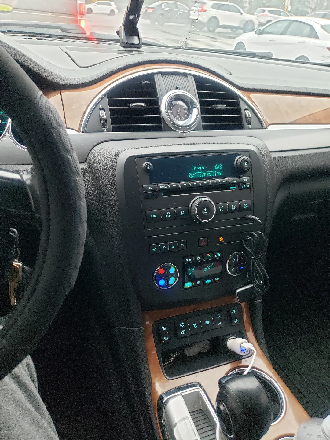 Buick Enclave SUV - Silver 2008 image indicator(7)