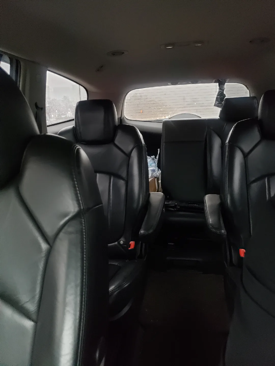 Buick Enclave SUV - Silver 2008 image indicator(8)