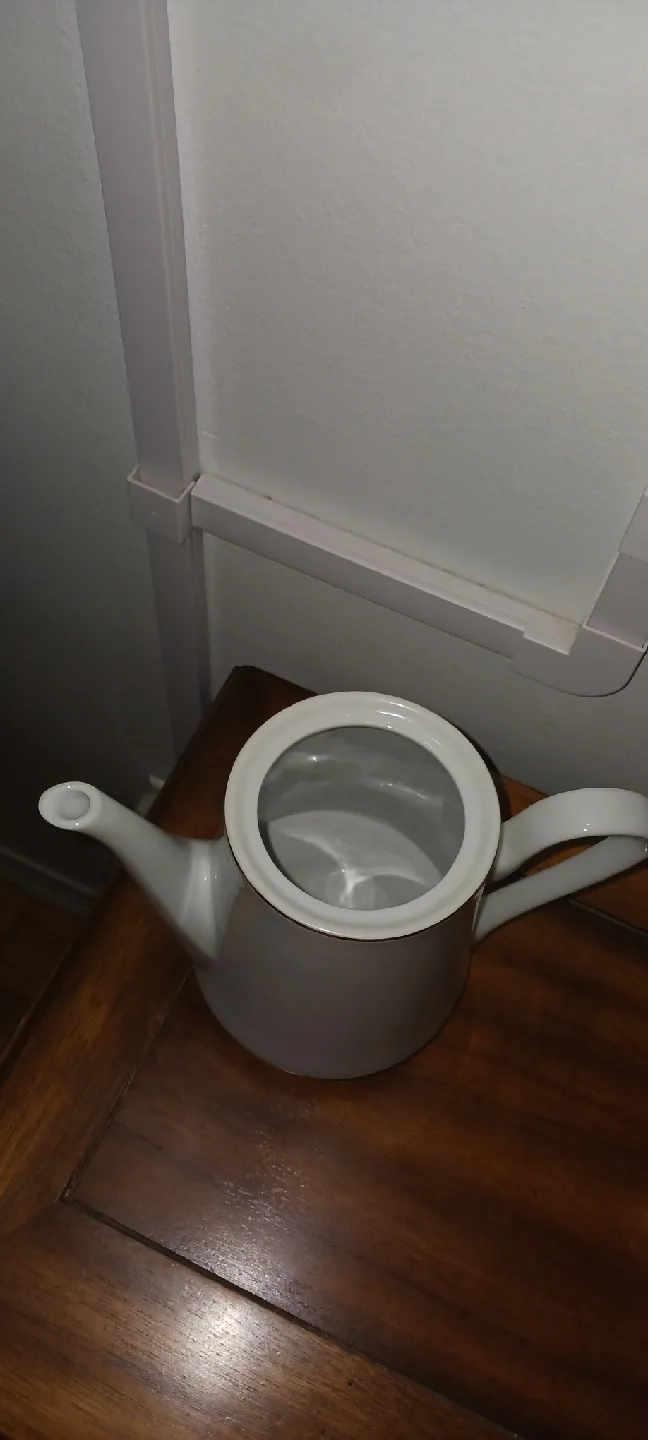 Teapot Set almost new $14 each image indicator(2)