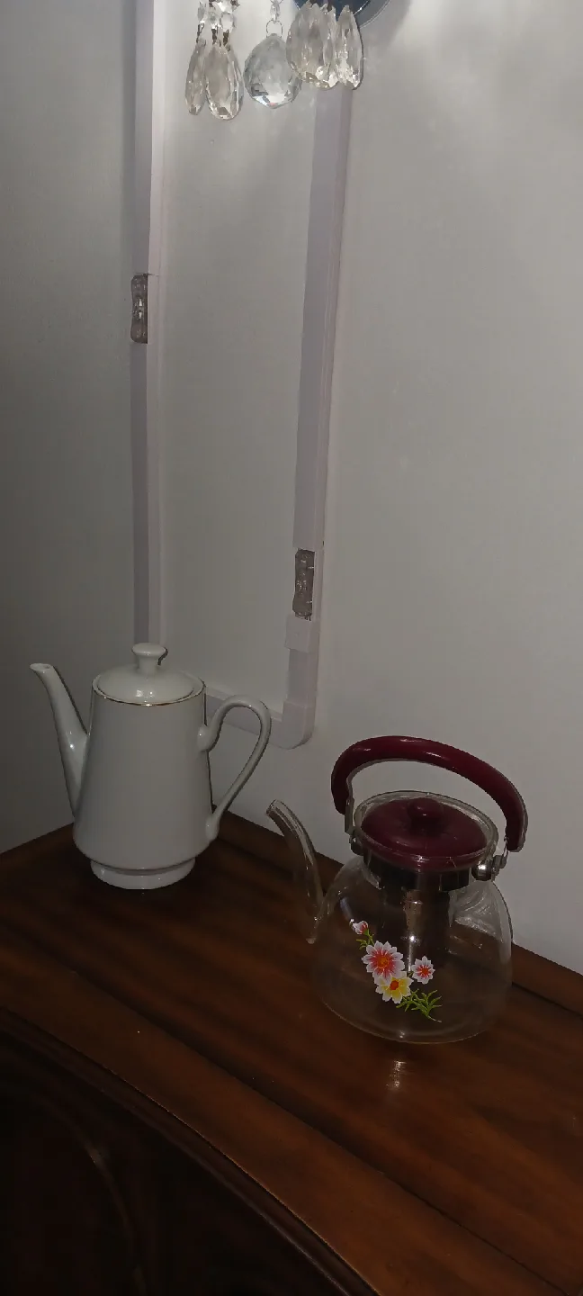 Teapot Set almost new $14 each image indicator(7)