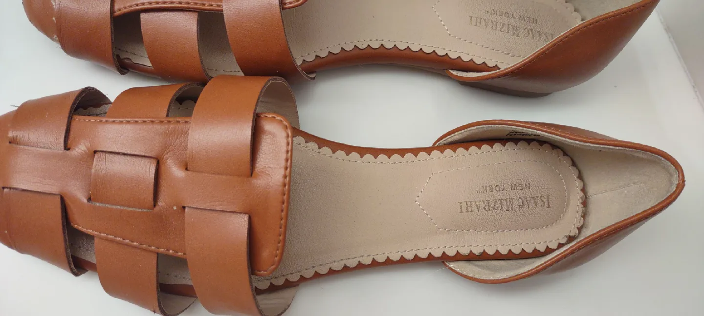 Isaac Mizrahi Brown Woven Sandals image indicator(6)