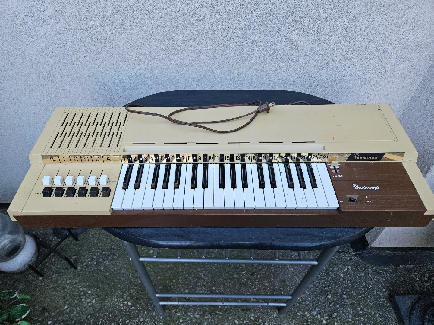 Vintage Bontempi Keyboard Organ image indicator(2)