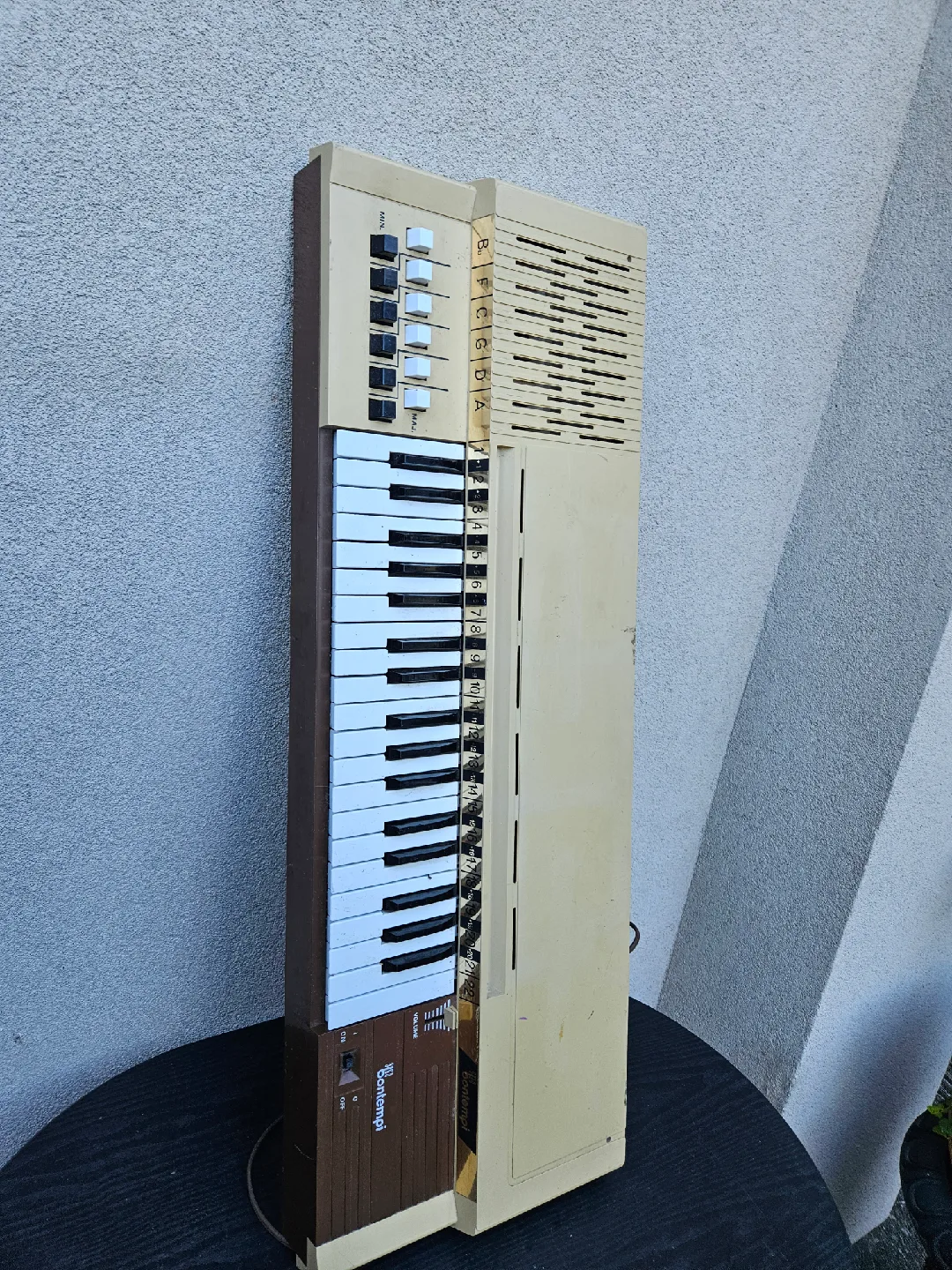 Vintage Bontempi Keyboard Organ image indicator(4)