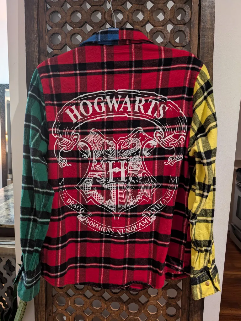Harry Potter Hogwarts Flannel Shirt image indicator(4)
