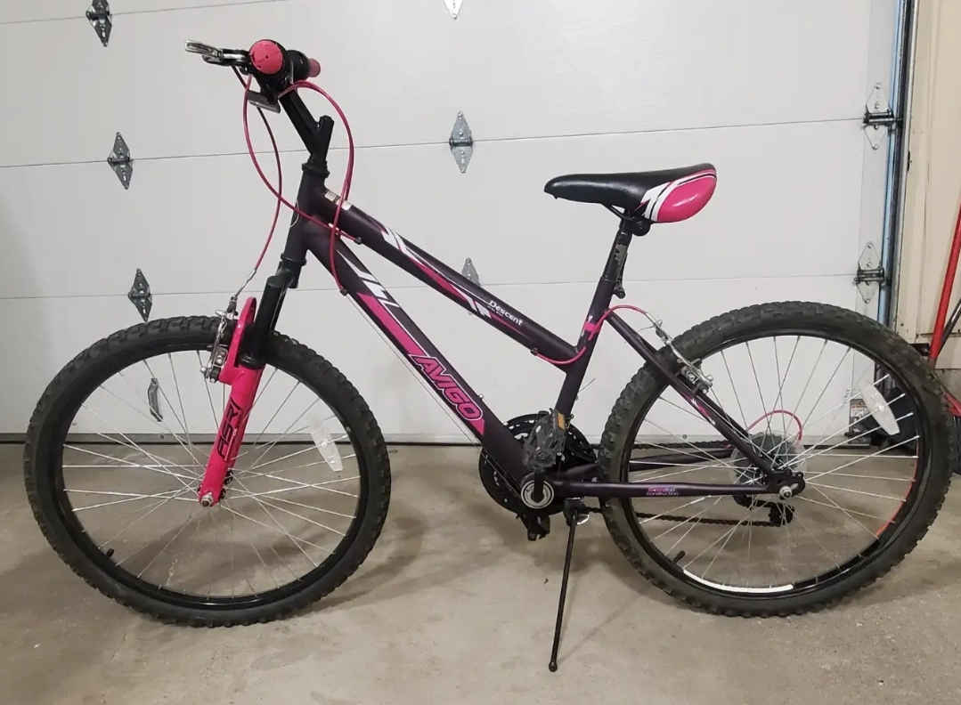 Avigo Descent Mountain Bike - Pink & Black