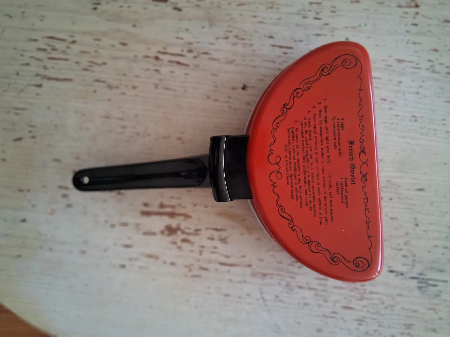 Vintage Mirro French Omelet Pan thumbnail