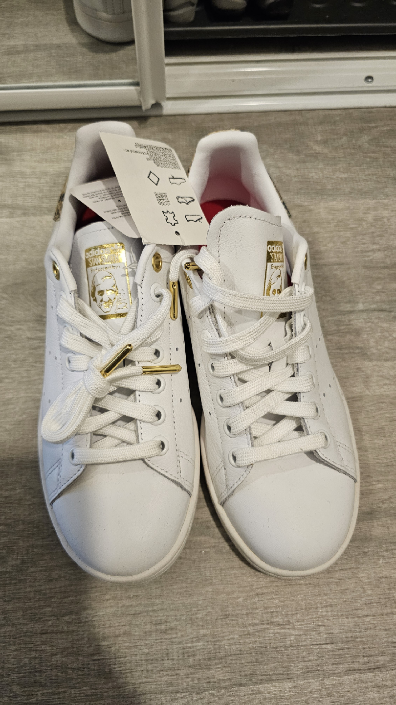 New Adidas Stan Smith White/Gold Shoes Size 6.5 US