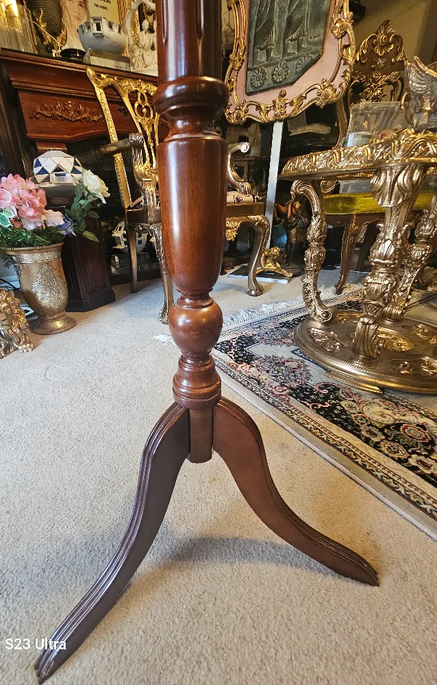 Wooden Pedestal Accent Table - Dark Brown image indicator(6)