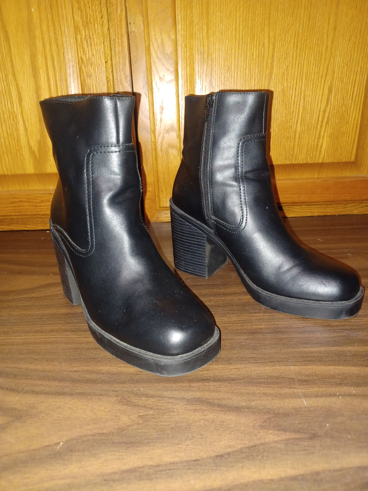 Black Ankle Boots - photo 2