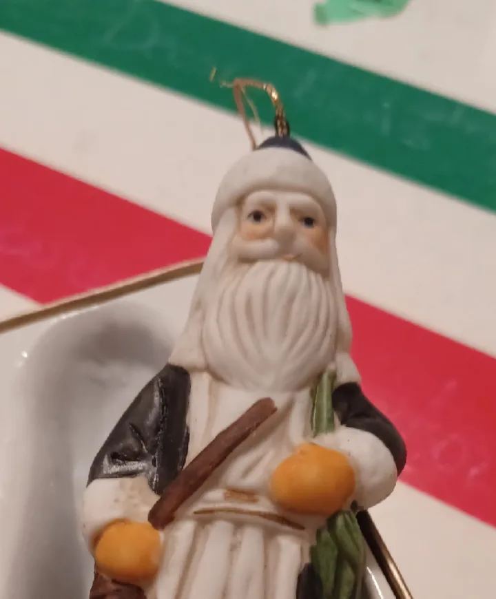 Deluxe Christmas Decoration - Santa Ornament