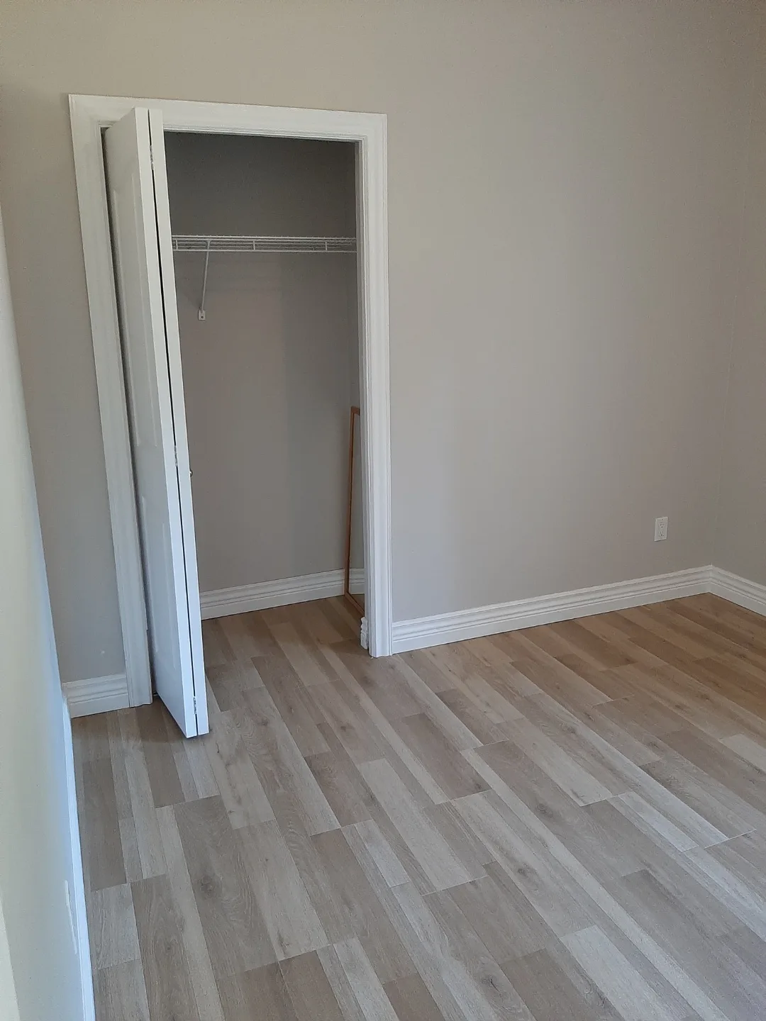 White Rock/ South Surrey 2 bedroom for rent image indicator(8)