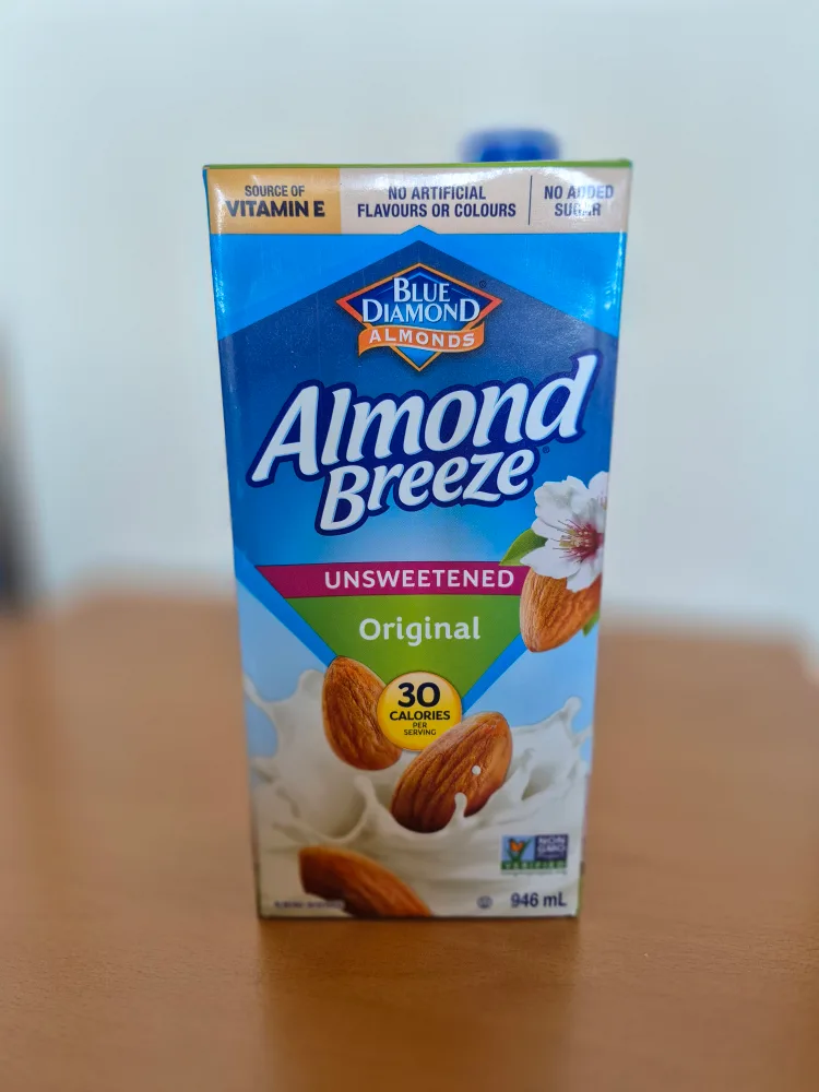 Almond Breeze Almond Milk (New & Fresh) thumbnail