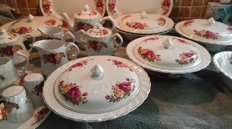 Beautiful Collection of Woods and Sons "Cottage Rose " image indicator(5)