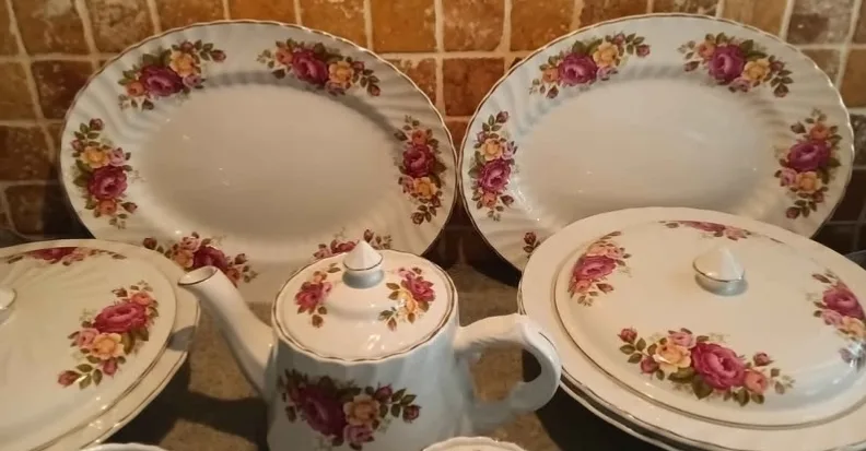 Beautiful Collection of Woods and Sons "Cottage Rose " image indicator(6)