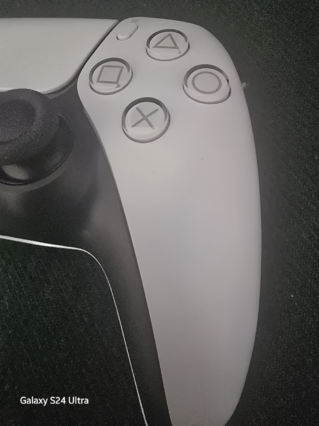 PlayStation 5 DualSense Wireless Controller - White - photo 4