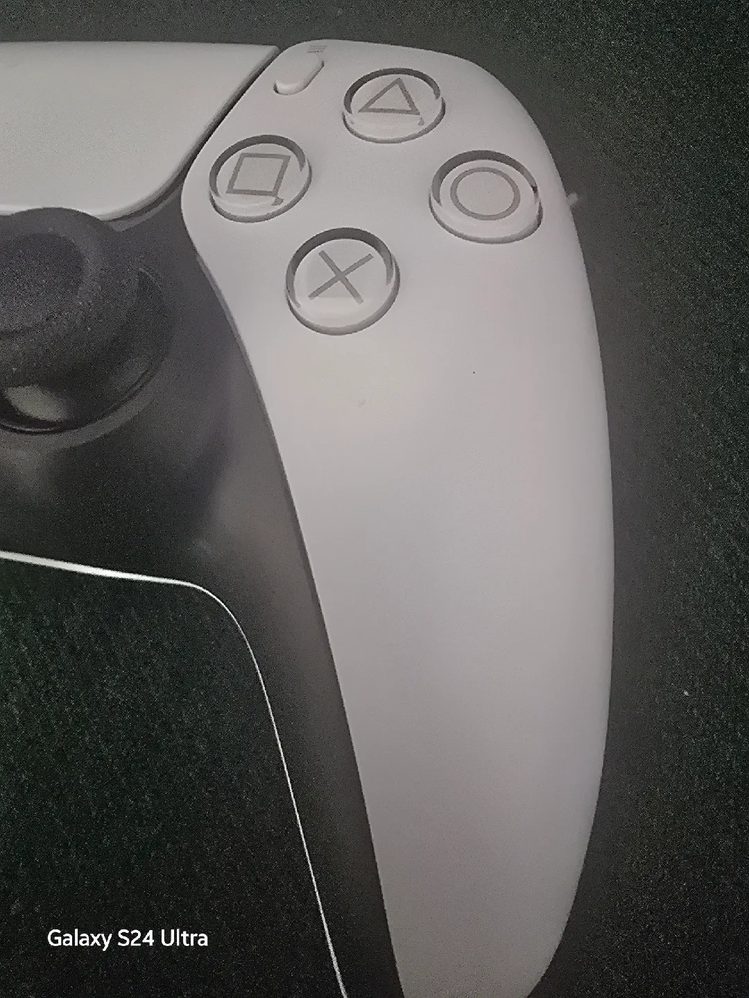 PlayStation 5 DualSense Wireless Controller - White image indicator(4)