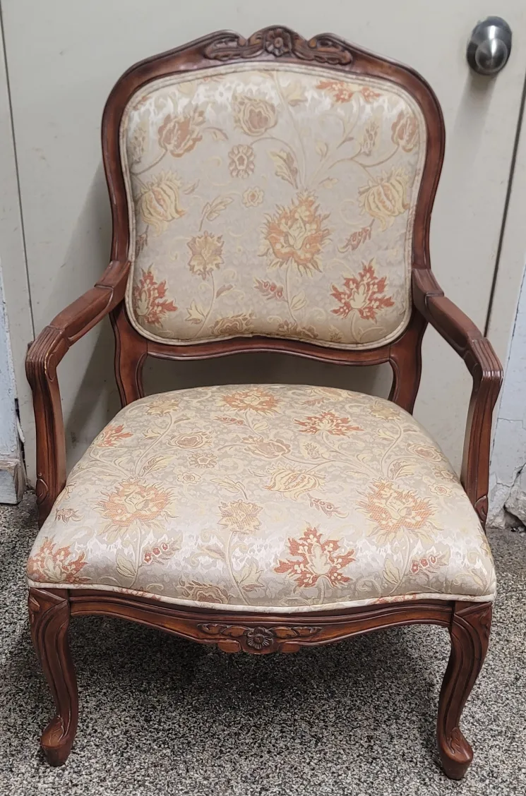 Vintage Floral Armchair image indicator(2)