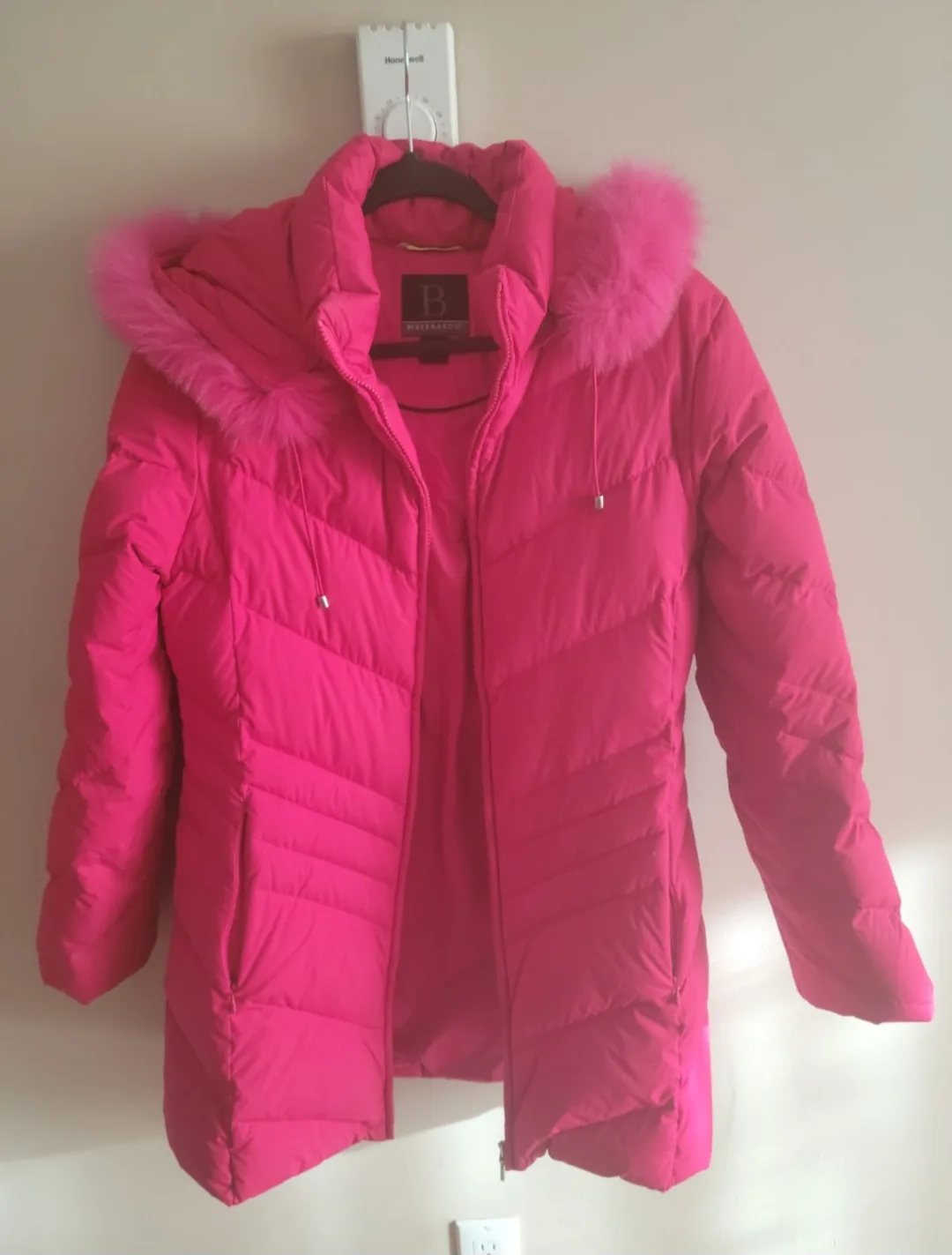 Bernardo Puffer Coat - Pink, Fur Hood image indicator(5)