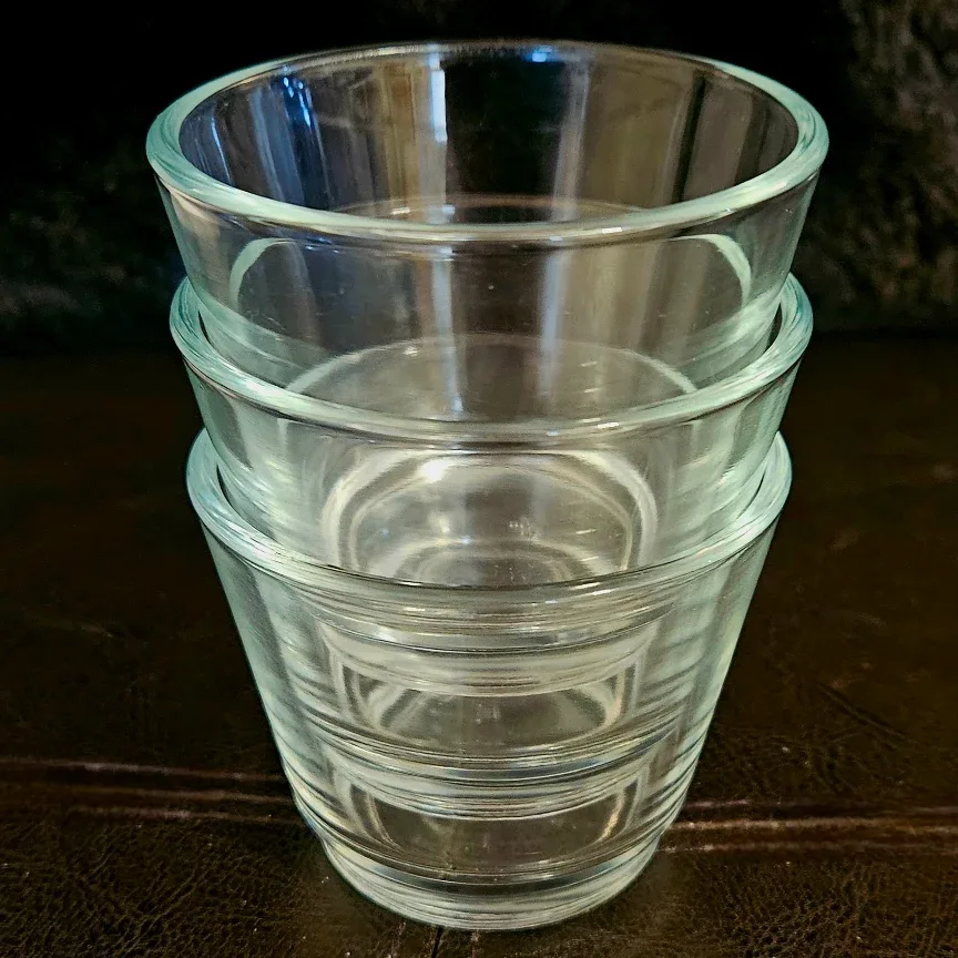 Set of 3 Small Clear Glass Vases 🥕✨️ image indicator(2)