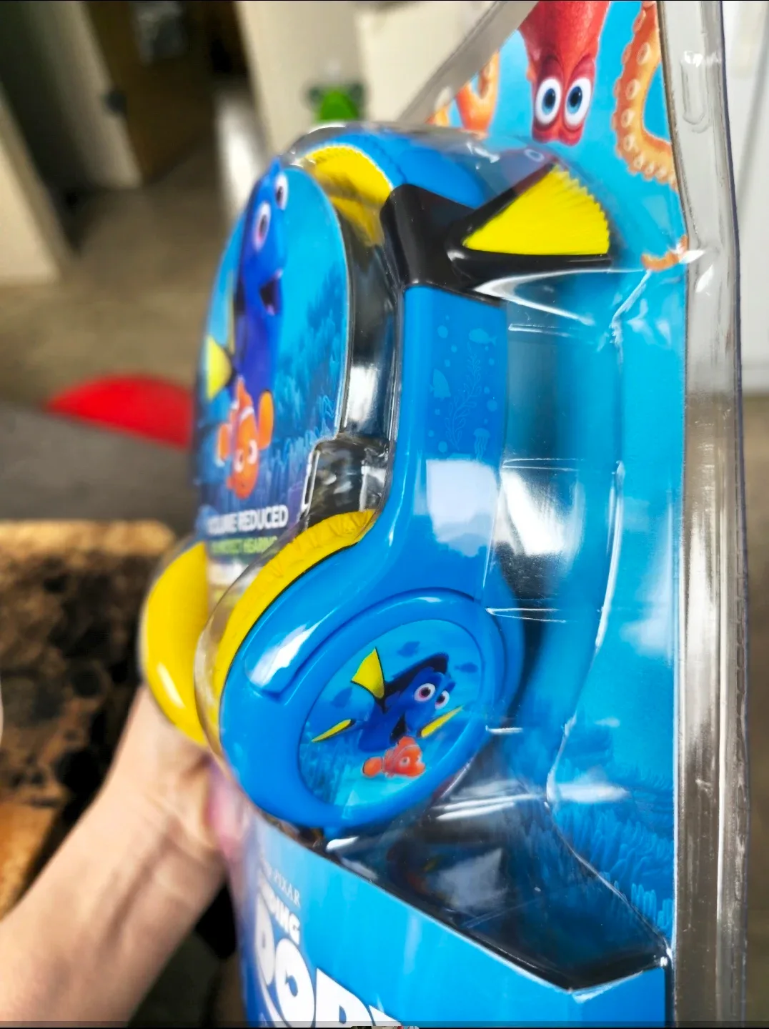 Brand New FINDING DORY STEREO HEADPHONE image indicator(2)