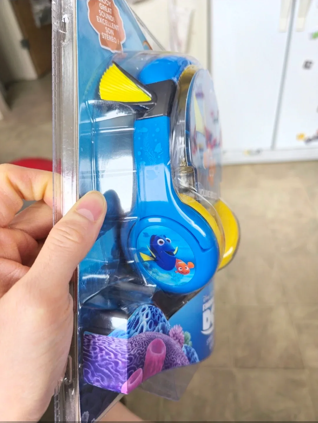 Brand New FINDING DORY STEREO HEADPHONE image indicator(3)
