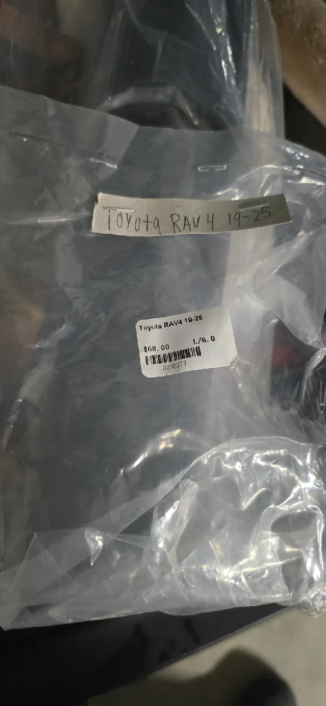 RAV4 2019 Window Visors - New in Package! image indicator(6)