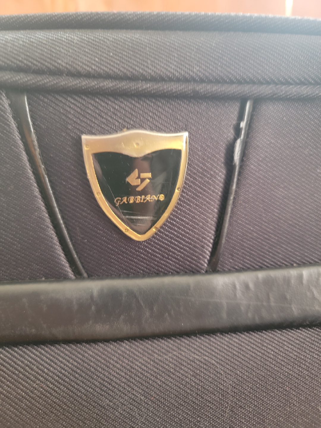 Gabbiano Black Carry-On Suitcase
