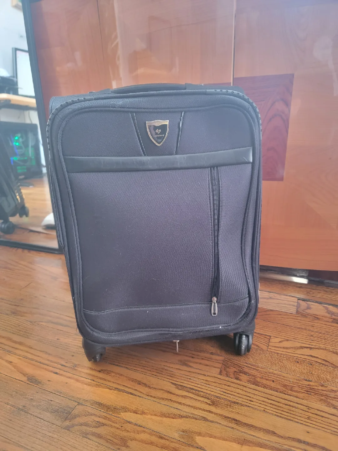 Gabbiano Black Carry-On Suitcase image indicator(2)