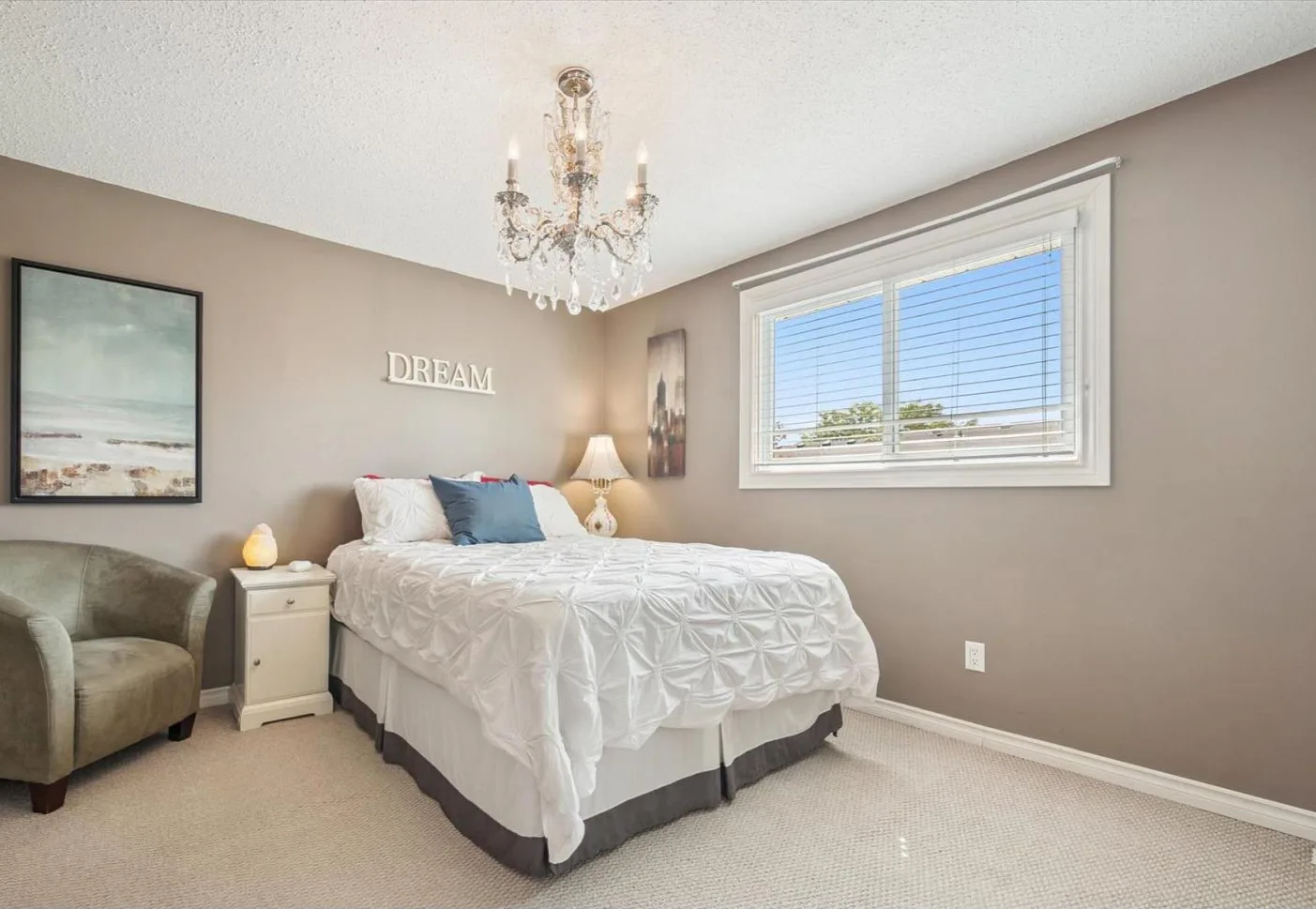 Cute townhouse for sale in Guelph image indicator(4)