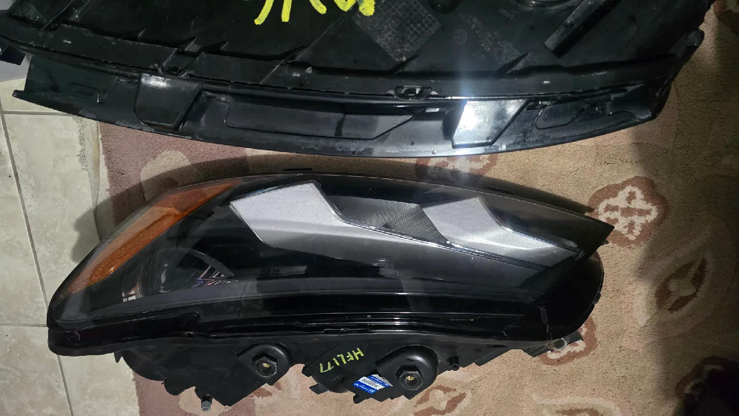 volkswagen passat Headlight Assembly image indicator(5)