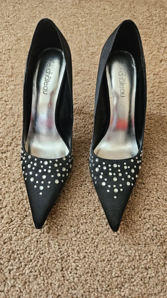 Le Chateau Black Heels with Rhinestones image indicator(4)