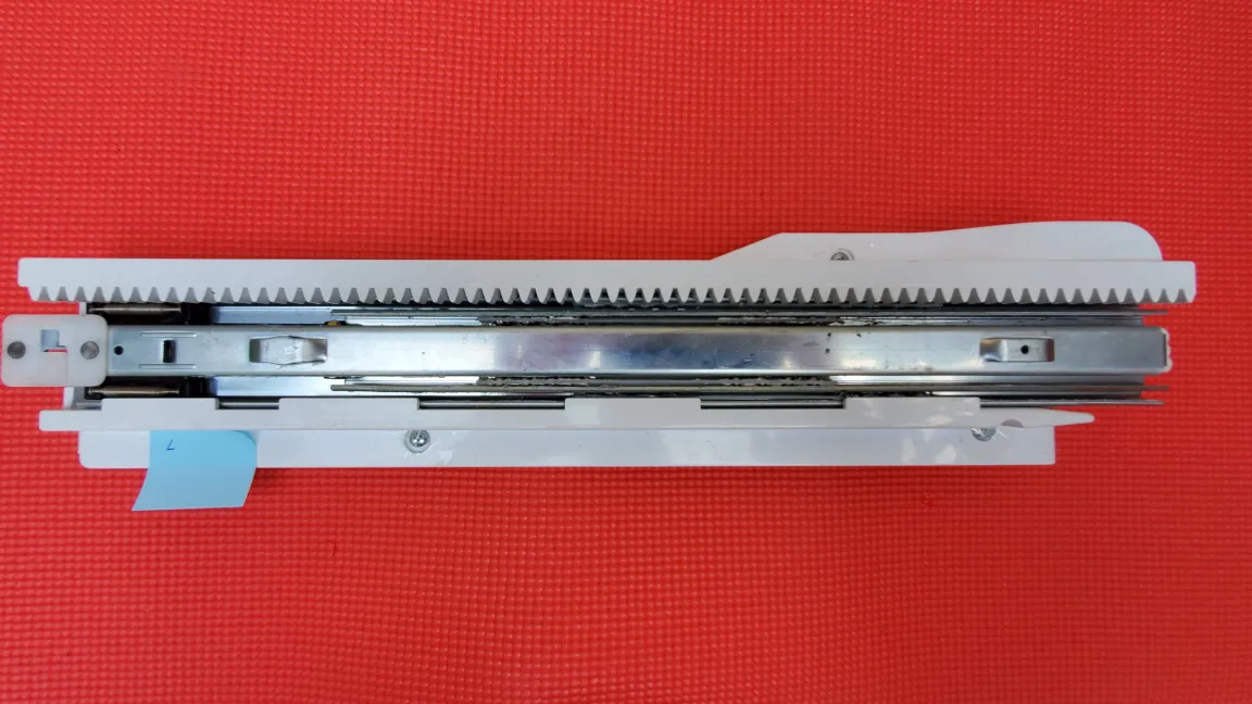 LG LFC24786ST freezer drawer Slide (left, right) image indicator(2)