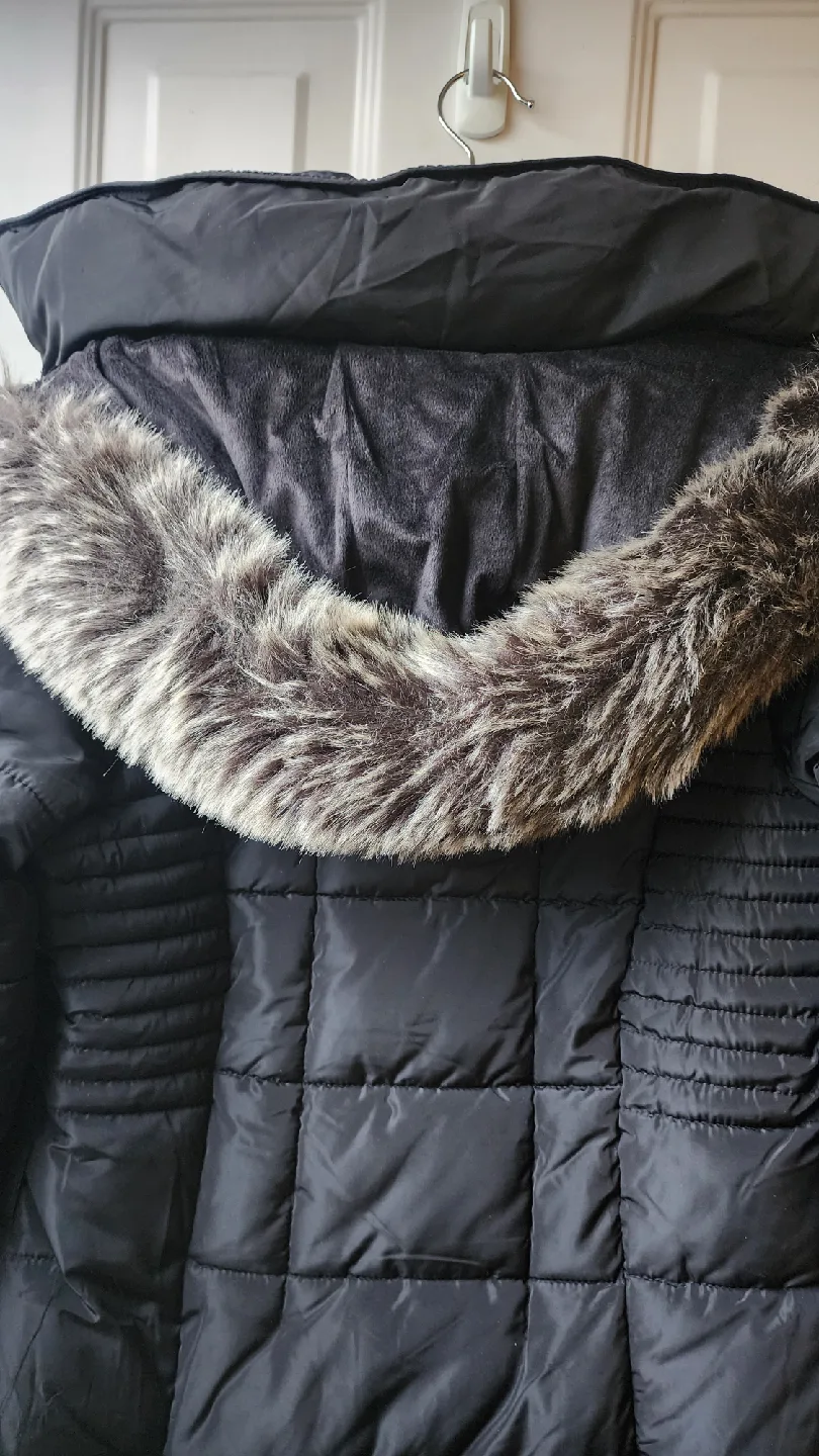 YMI Black Puffer Coat image indicator(4)