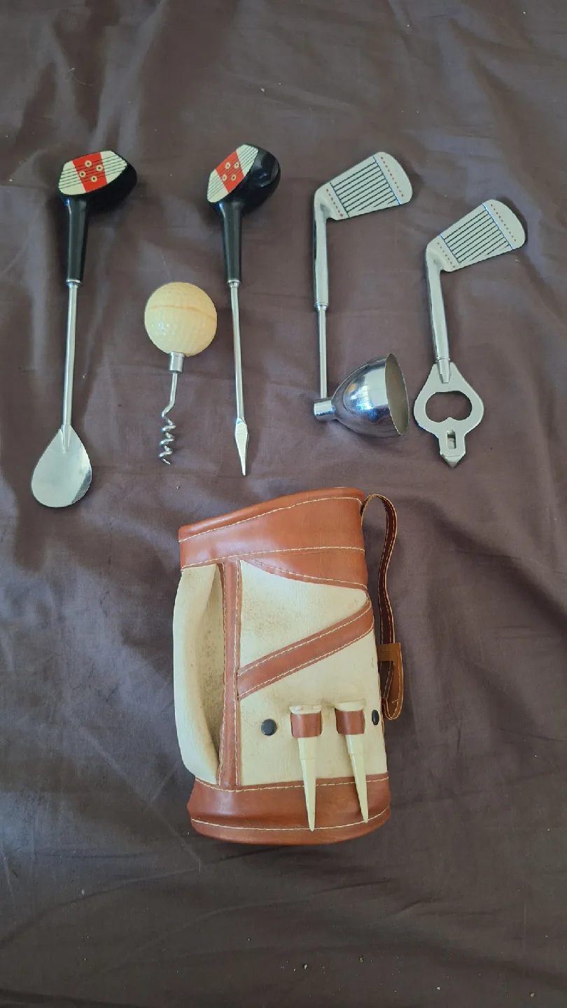 Vintage Golf Club Bar Tool Set image indicator(3)