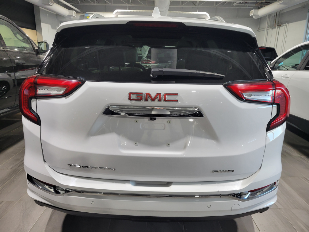 GMC Terrain SUV - White - photo 5