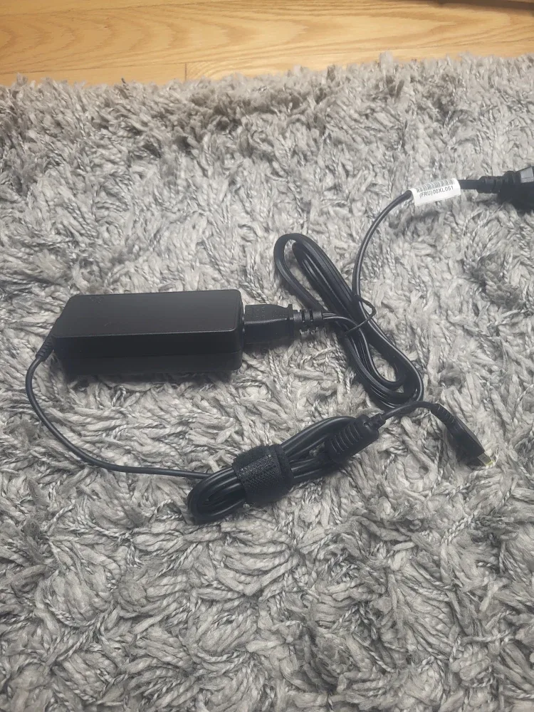 Lenovo ThinkPad Universal Usb-C Dock image indicator(4)