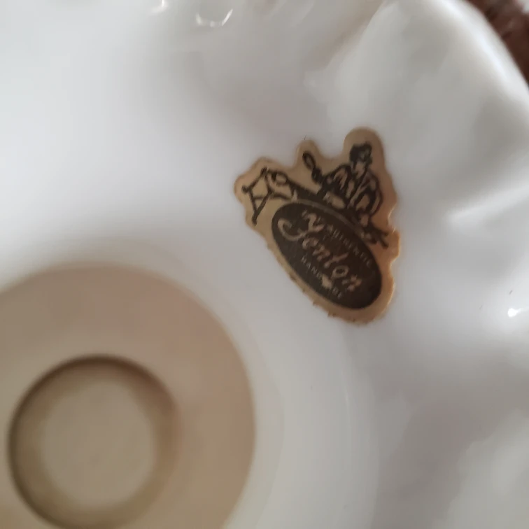 Fenton Handmade White Vase with Floral Design - photo 5