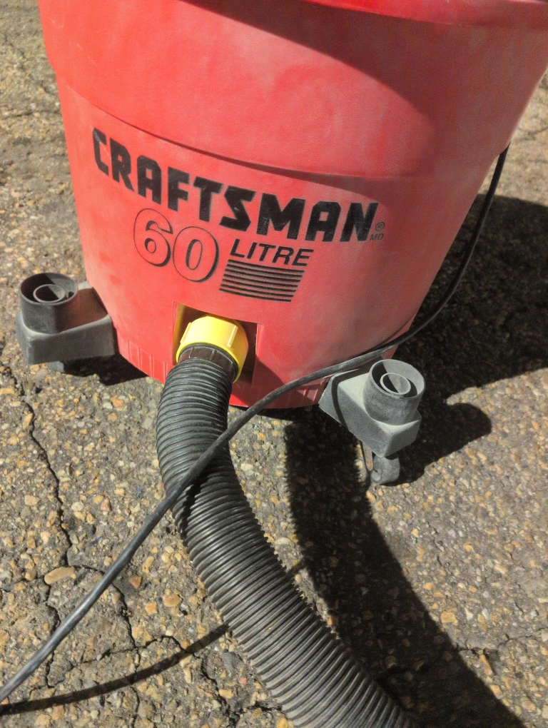 Craftsman 60 Litre Wet/Dry Vac - photo 2