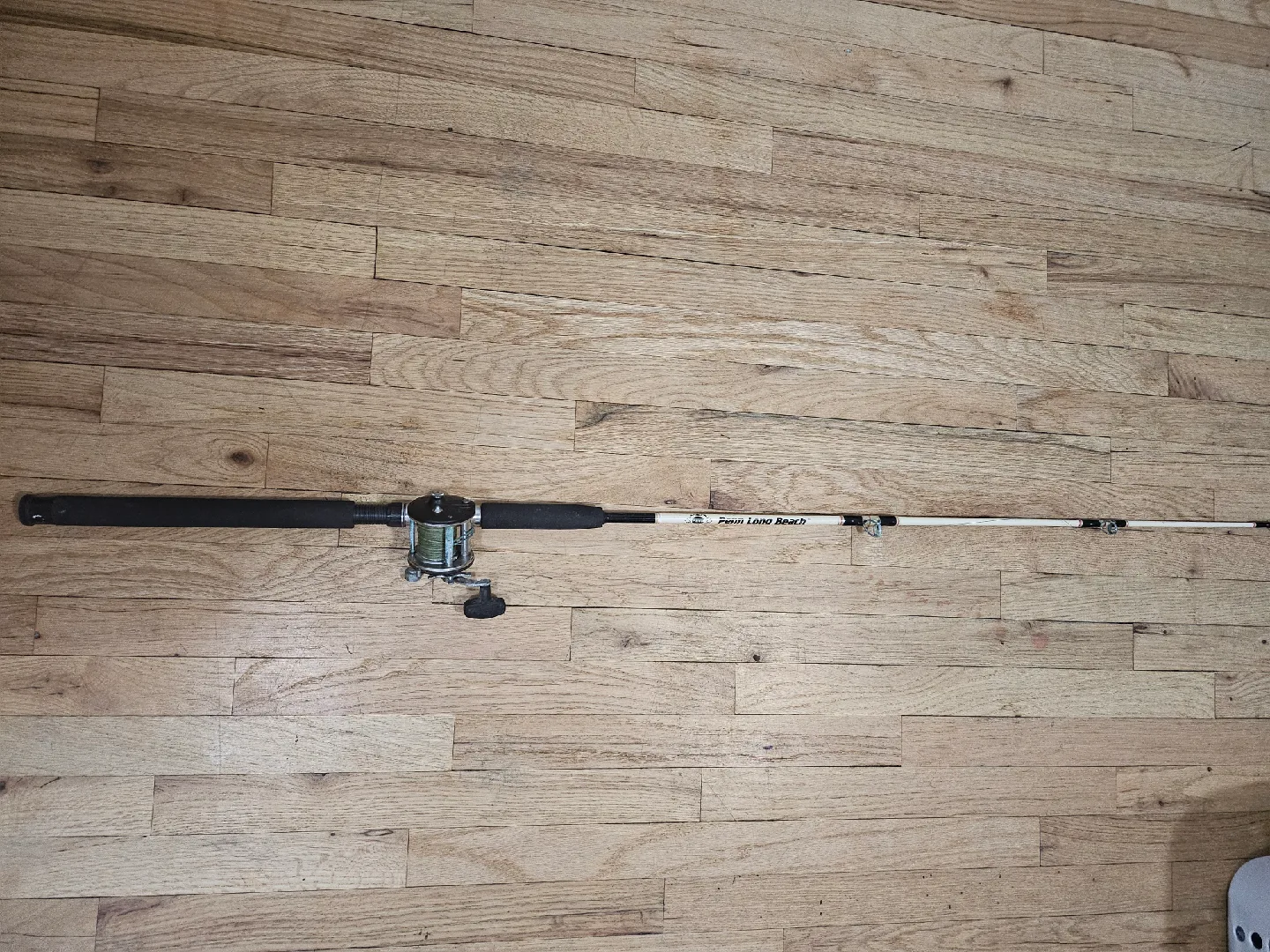 Penn Peerless No. 9 Fishing Reel & Long Beach Rod image indicator(5)