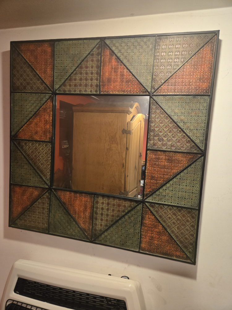 Geometric Metal Pattern Wall Mirror