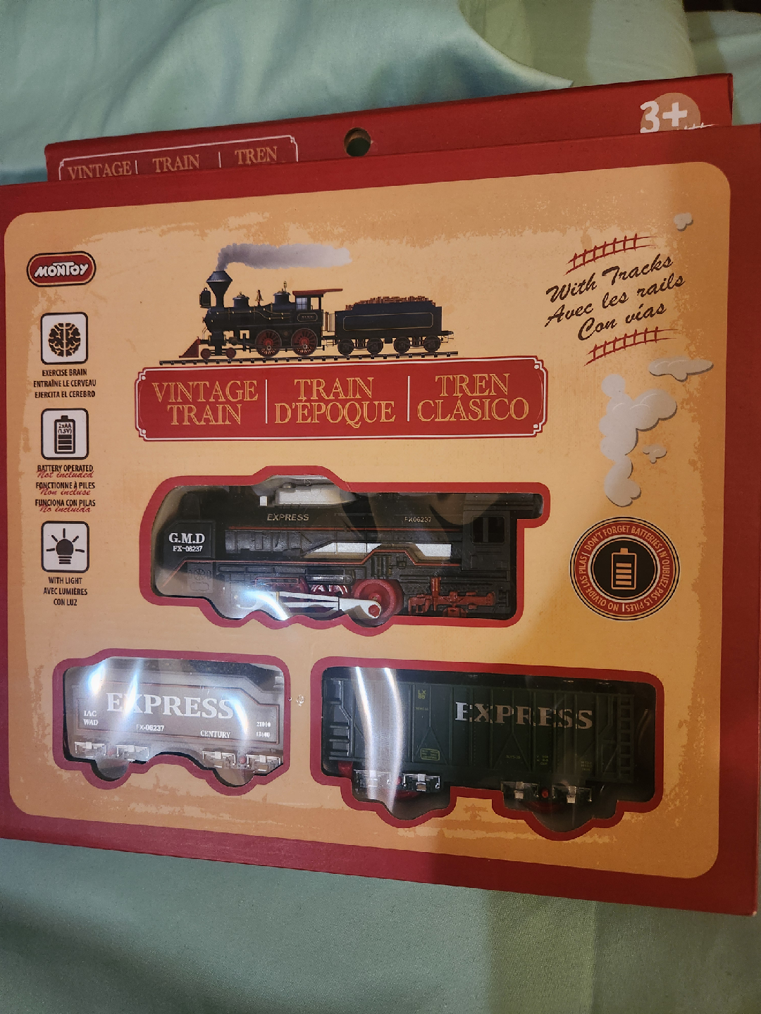 Montoy Vintage Classic Train Set - New in Box! - photo 3