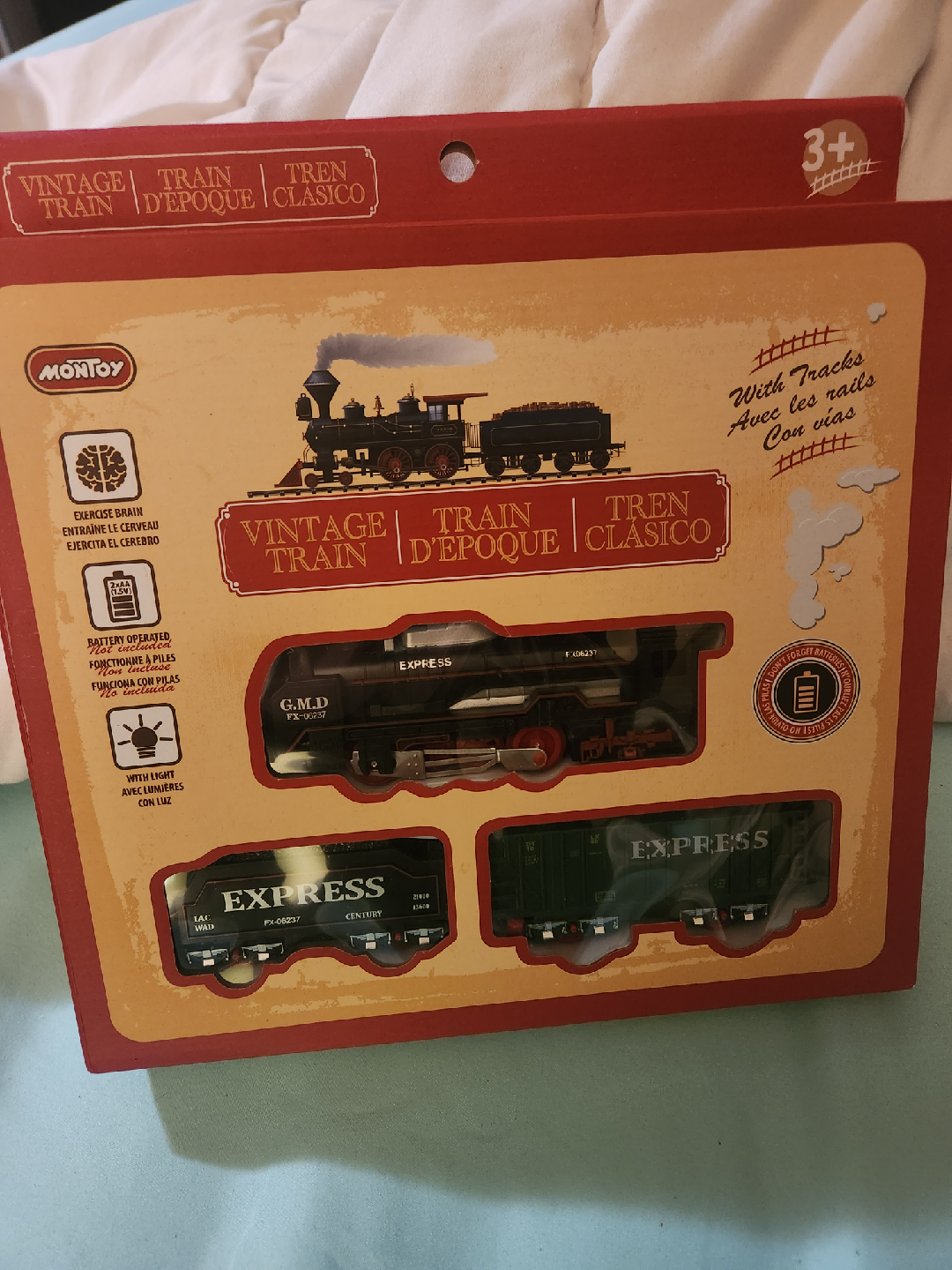 Montoy Vintage Classic Train Set - New in Box! - photo 4