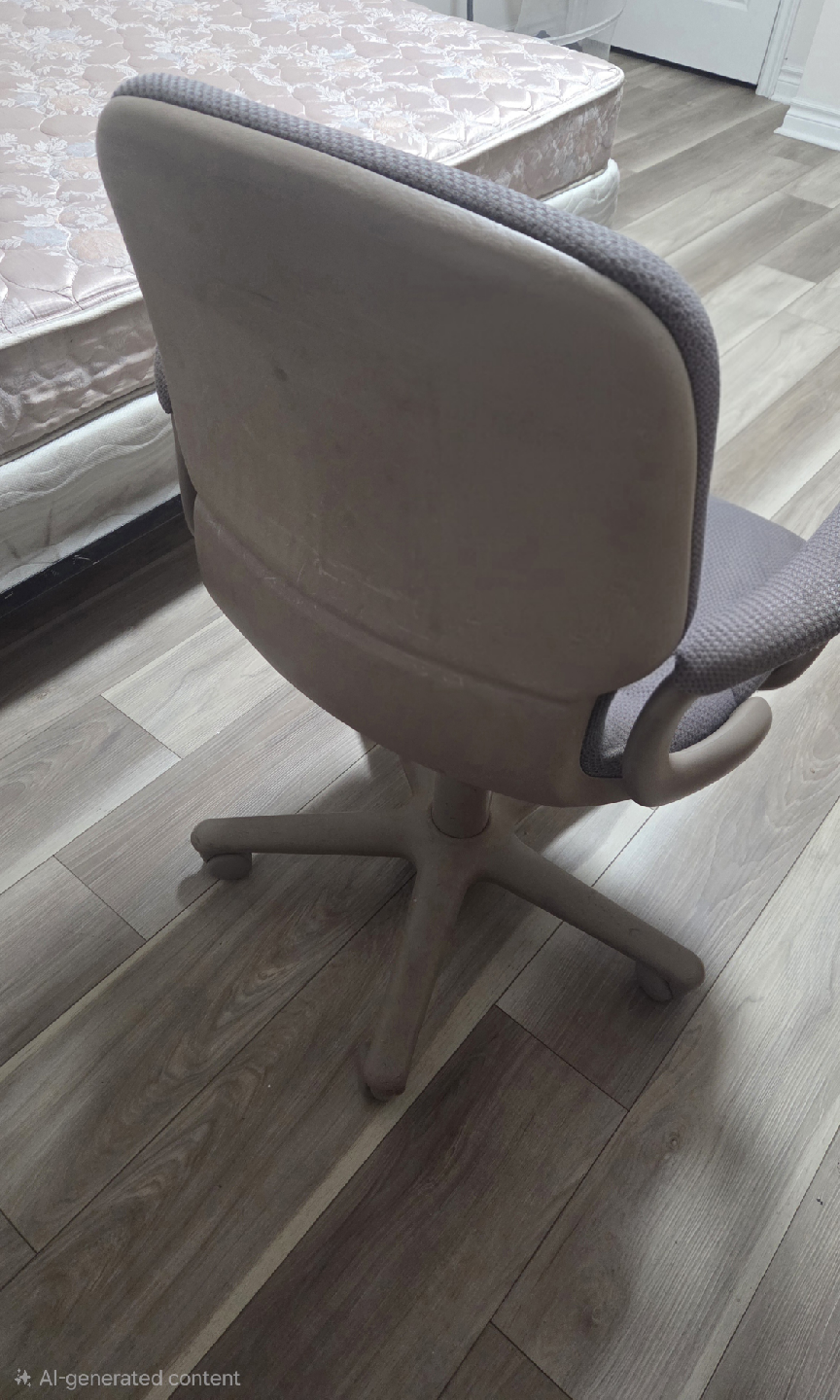 Free Bedroom Furniture - Old but usable