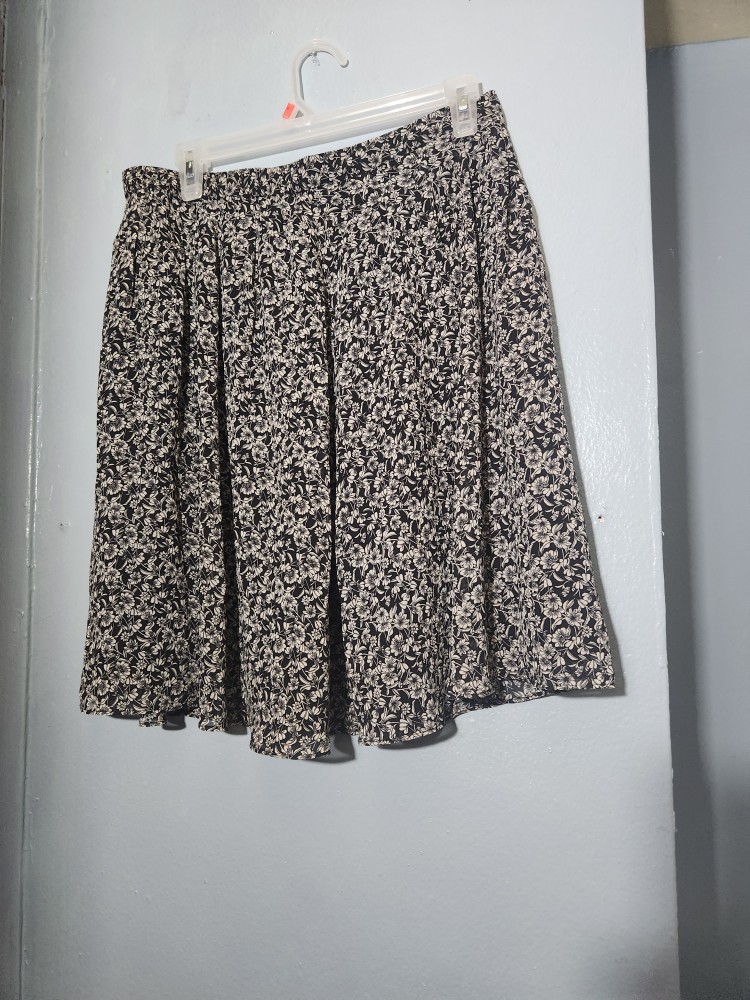 H&M Floral Skirt - Size M