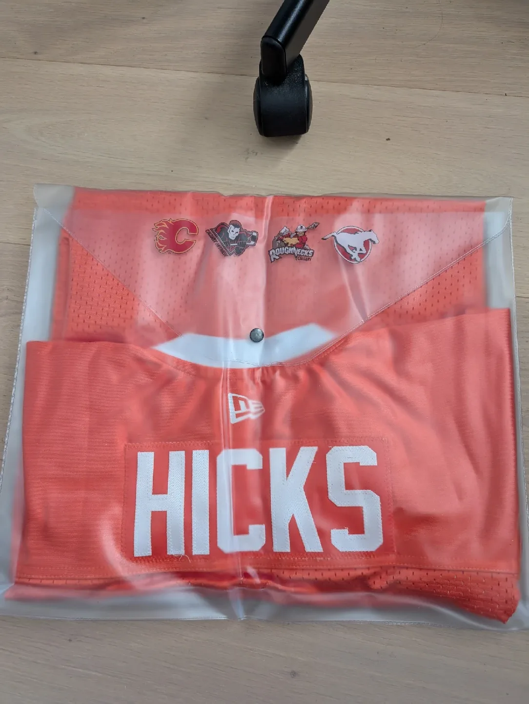 New Era Calgary Stampeders Hicks Jersey image indicator(2)