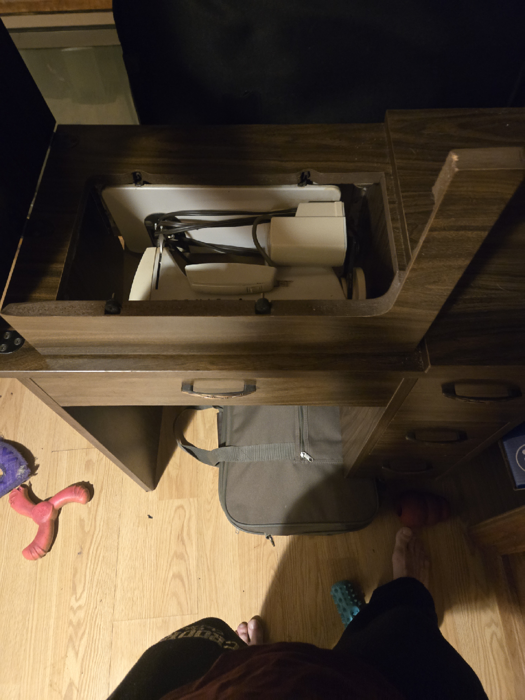 Vintage Singer Sewing Machine Cabinet