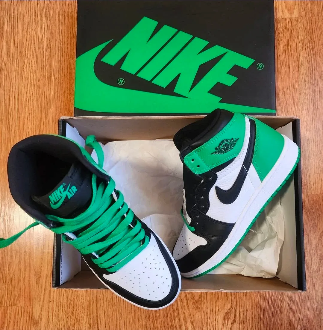 Nike Air Jordan 1 Retro High Lucky Green Size 6 image indicator(2)