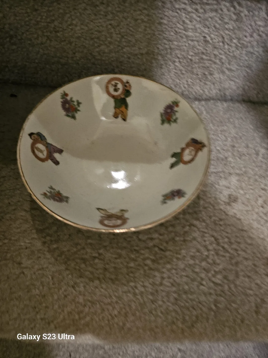 MOVING SALE: PLATES AND BOWLS image indicator(2)