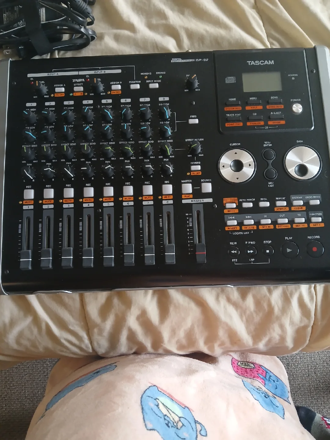 Tascam DP-02 Digital Portastudio image indicator(2)